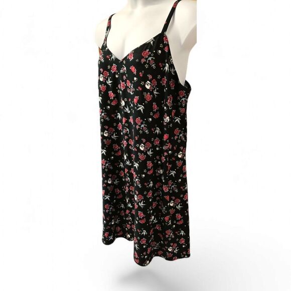 Torrid Plus Size Mini Stretch Challis Skull,Rose,Heart Slip Dress - Picture 5 of 15